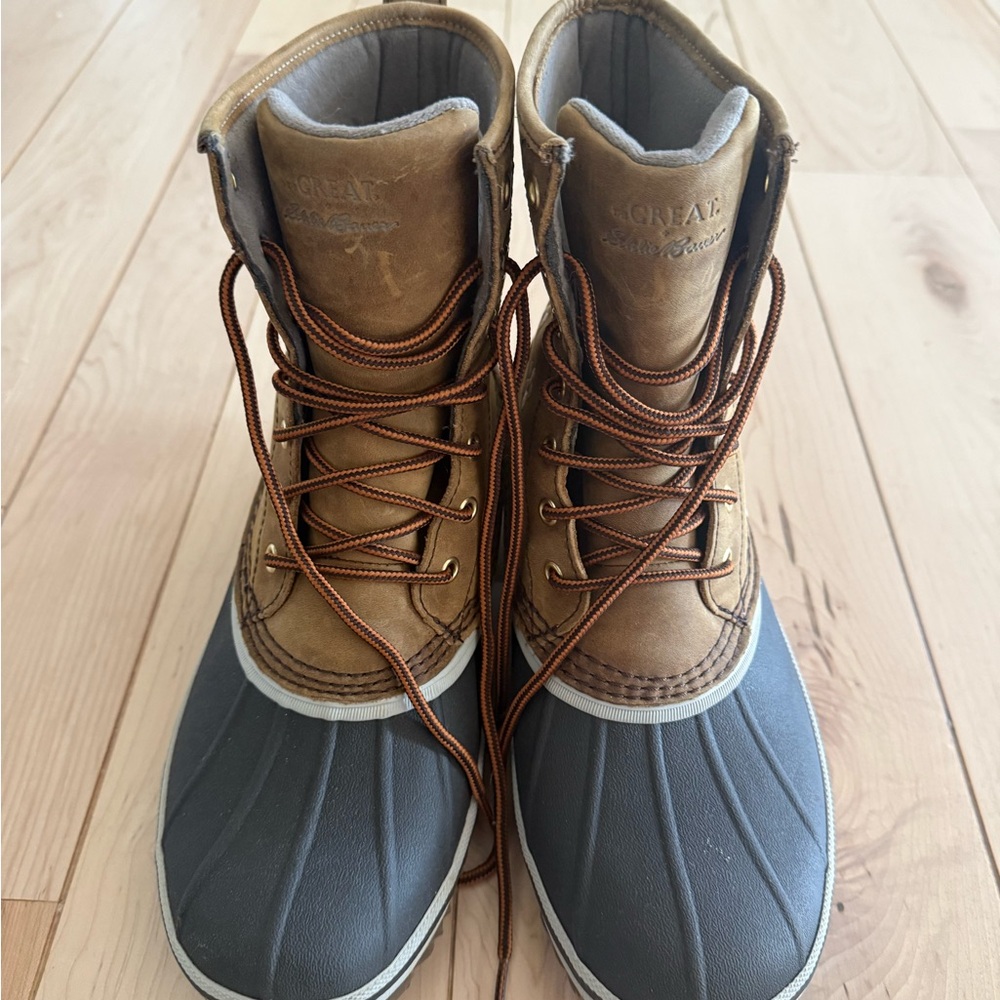 Eddie Bauer x THE GREAT Daisy Embroidered Duck Boots - Picture 3 of 8